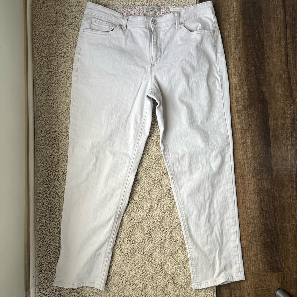 Women’s cream boyfriend jeans